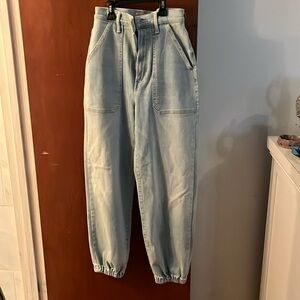 MOTHER Wrapper Patch Springy Ankle Jean